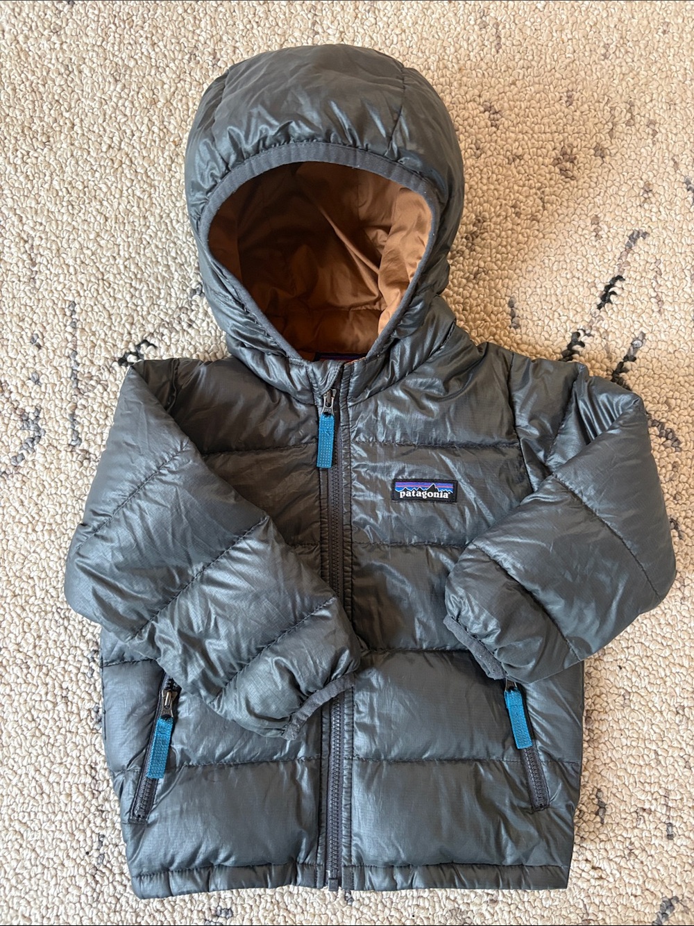 Patagonia Kids puffer jacket and fleece (2T) Like new - Picture 4 of 7